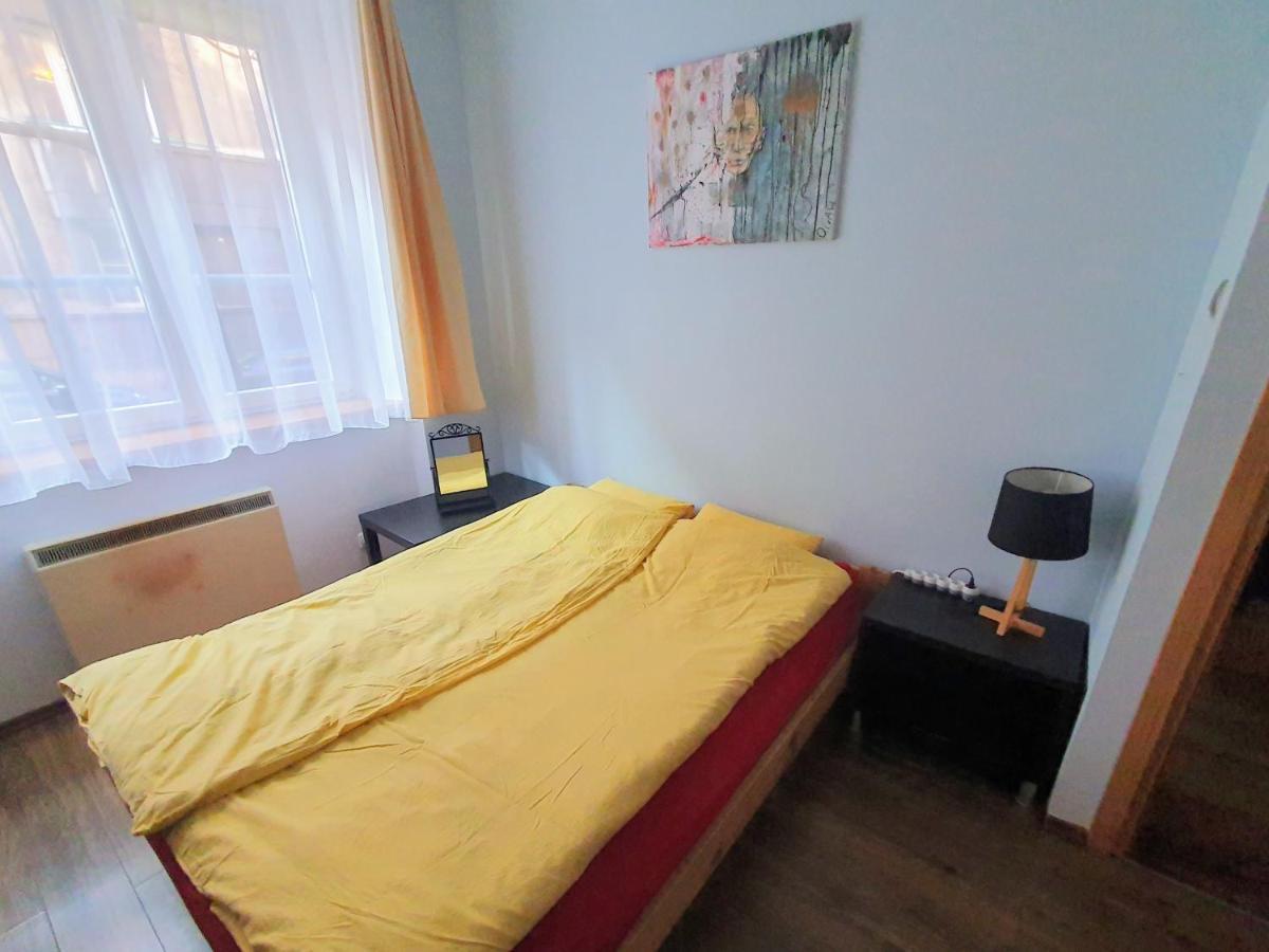 Basic, Quiet Apartment Close To Main Square Cracóvia Exterior foto